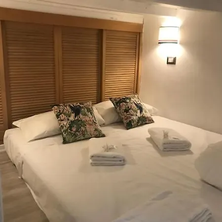 Navona Nest Apartment